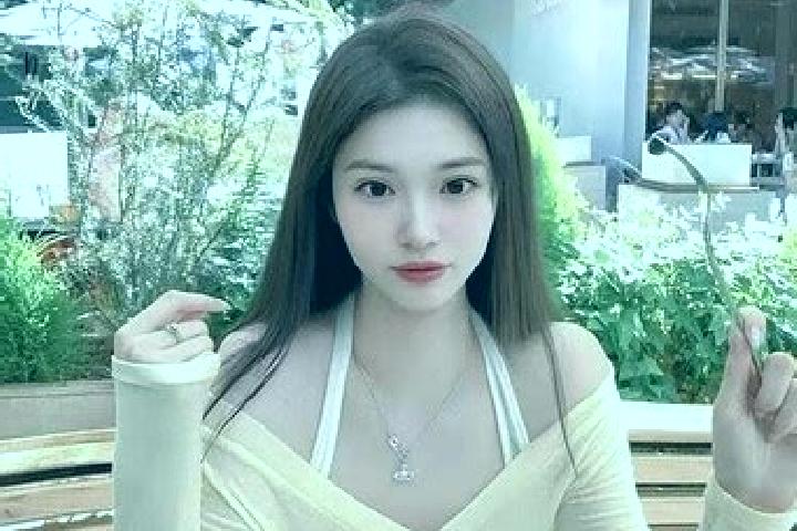 escort Jiaxin