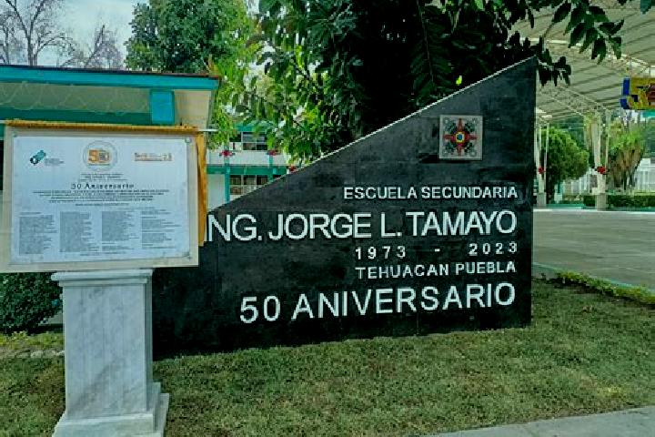 escort Jorge L. Tamayo (Poblado Dos)