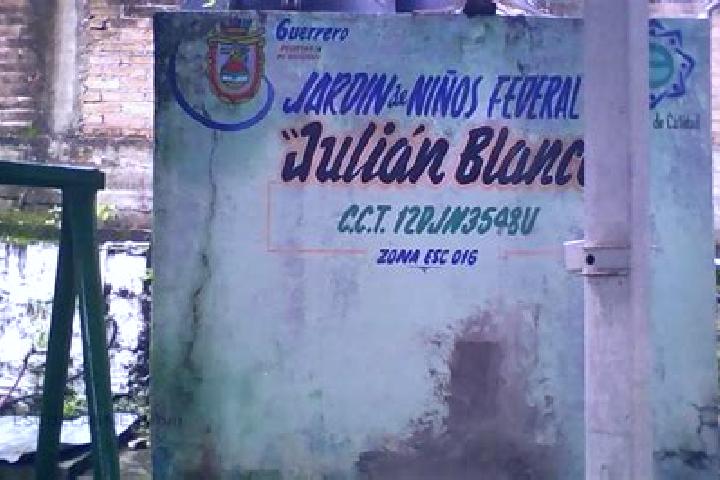 escort Julian Blanco (Dos Caminos)