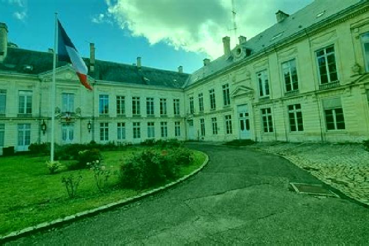 escort Jussy-le-Chaudrier