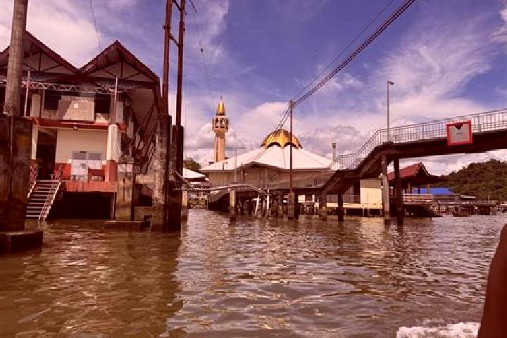 escort Kampong Ayer