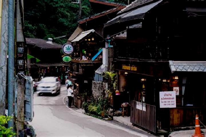 escort Kampong Bintauran
