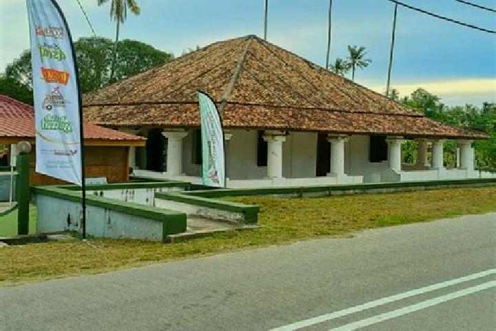 escort Kampung Pengkalan Gelong