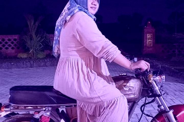 escort Karangagung Timur