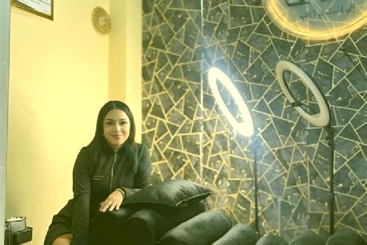 escort Karenis