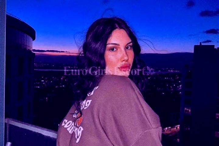escort Karine