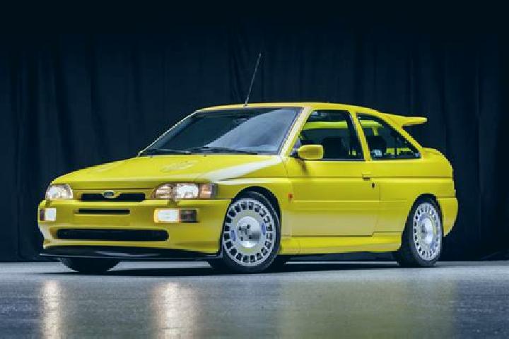 escort Kawara