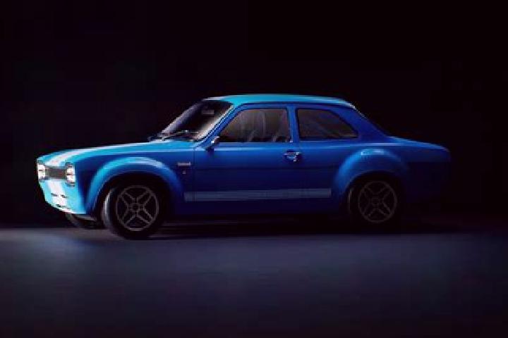escort Kelmentsi