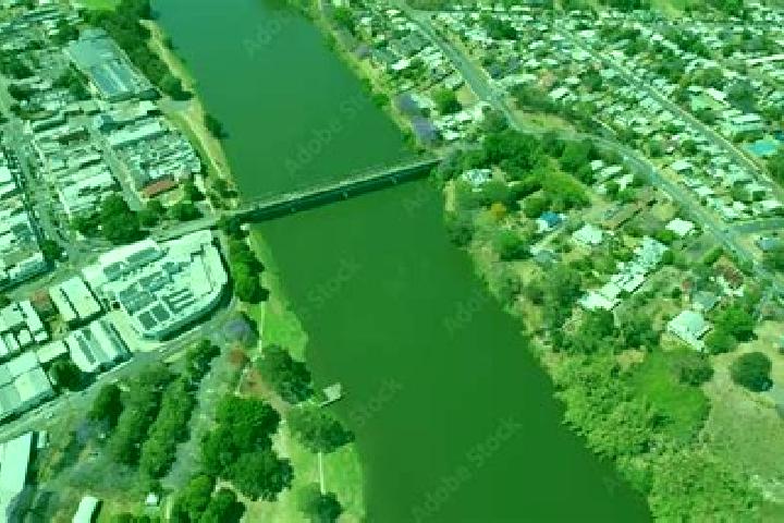 escort Kempsey