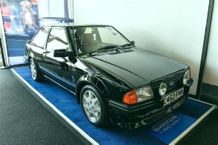 escort Khirkiya