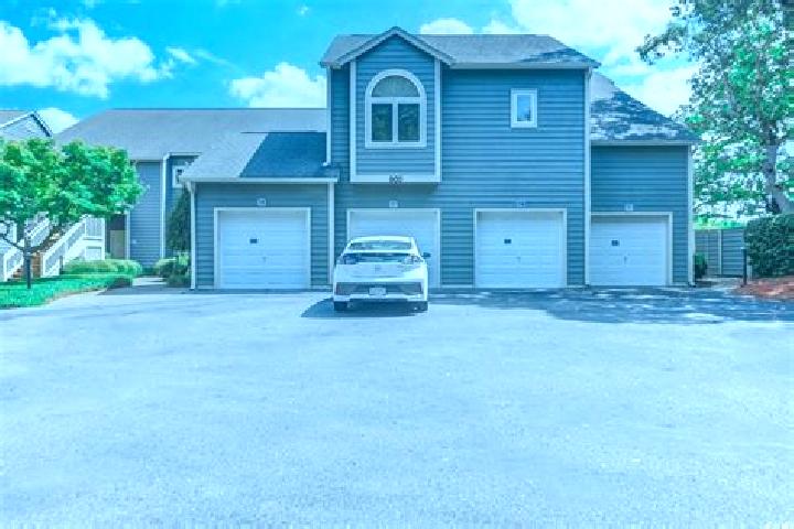escort Kingston Estates