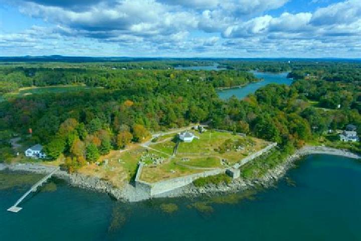 escort Kittery Point