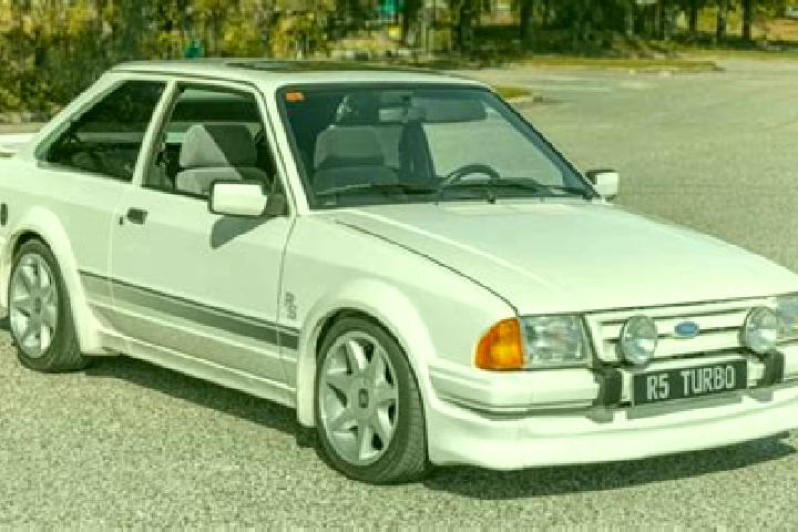 escort Koenigstaedten