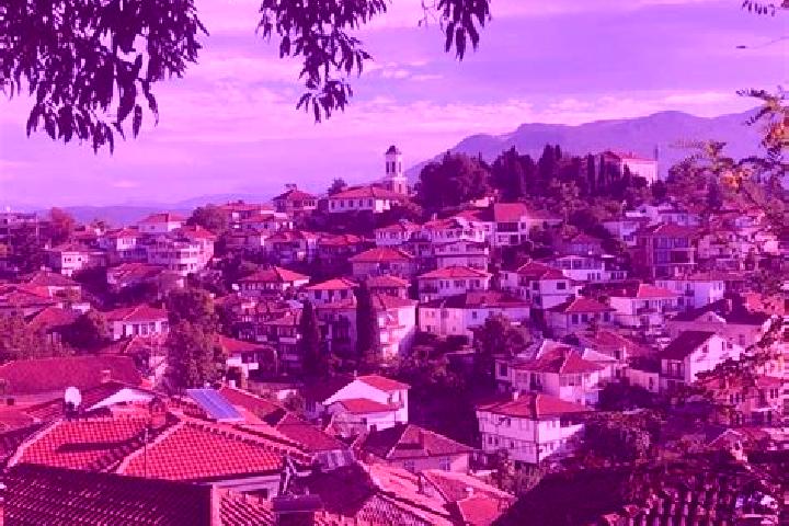 escort Korce