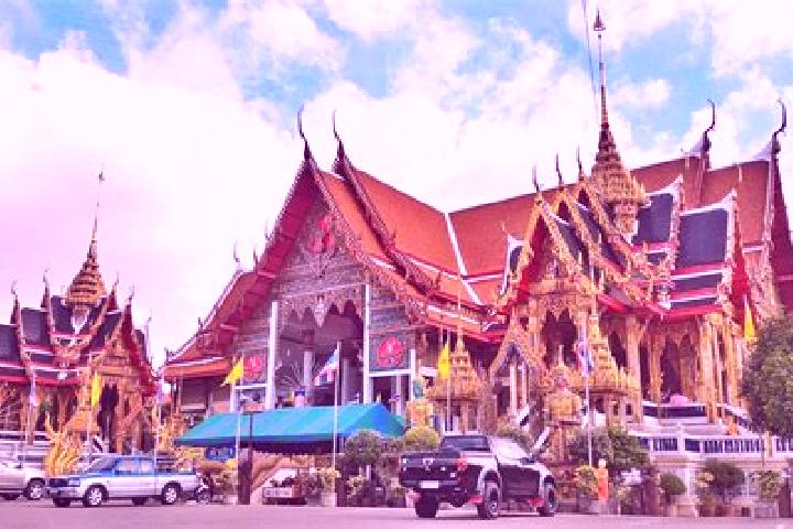 escort Krathum Baen