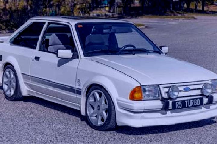 escort Kusapin