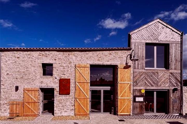 escort La Bernardiere