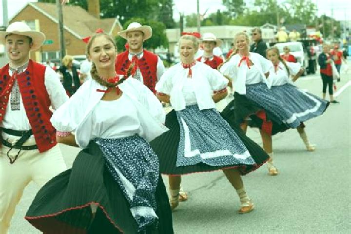 escort La Polka