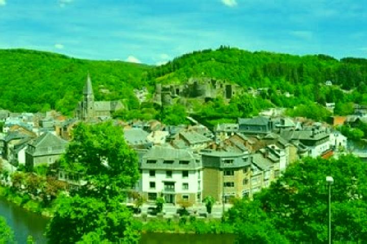 escort La Roche-en-Ardenne