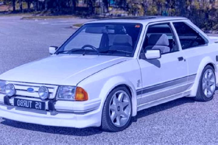 escort Ladd