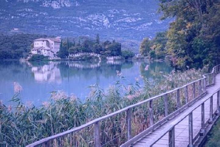 escort Laghi