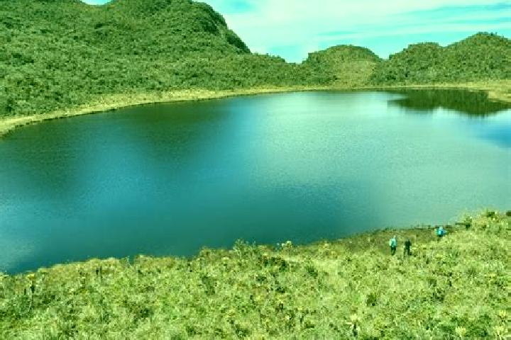 escort Laguna de Santa Rita
