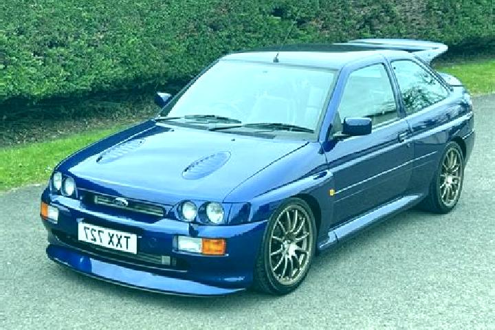 escort Lajoskomarom