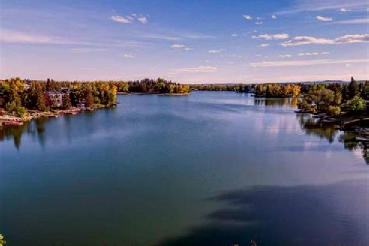 escort Lake Bonavista