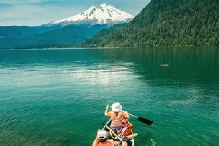 escort Lake Stickney