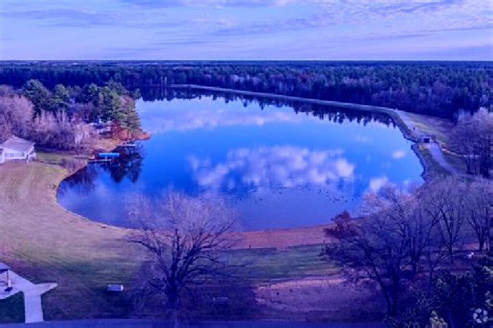 escort Lake Wazeecha