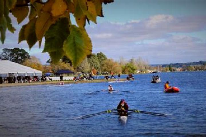 escort Lake Wendouree