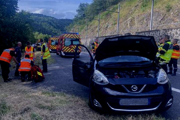 escort Laroche-Saint-Cydroine