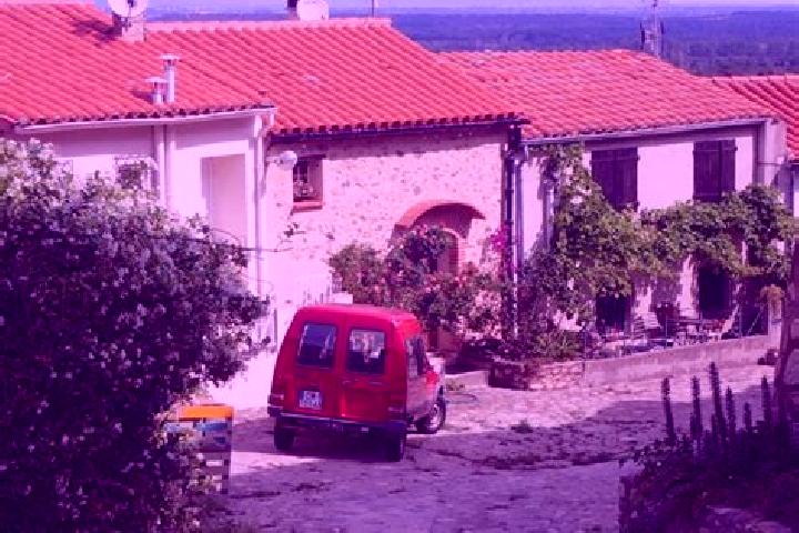escort Laroque-des-Alberes