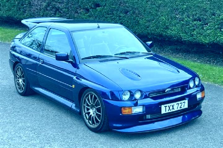 escort Laya