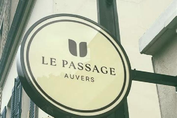 escort Le Passage