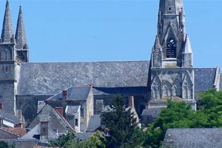 escort Le Puy-Notre-Dame
