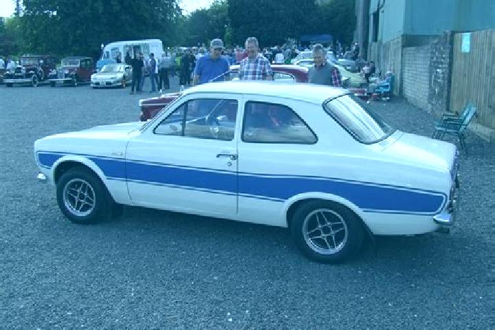 escort Lelow