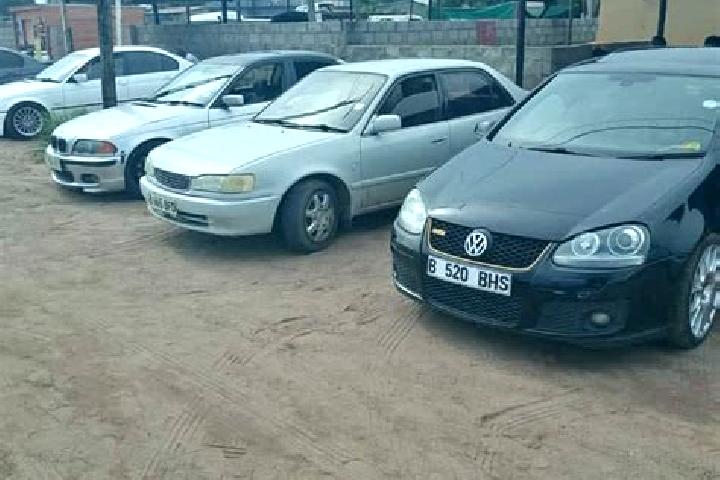 escort Lenchwe Le Tau