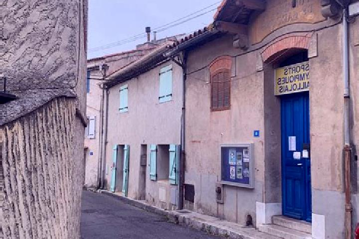 escort Les Caillols