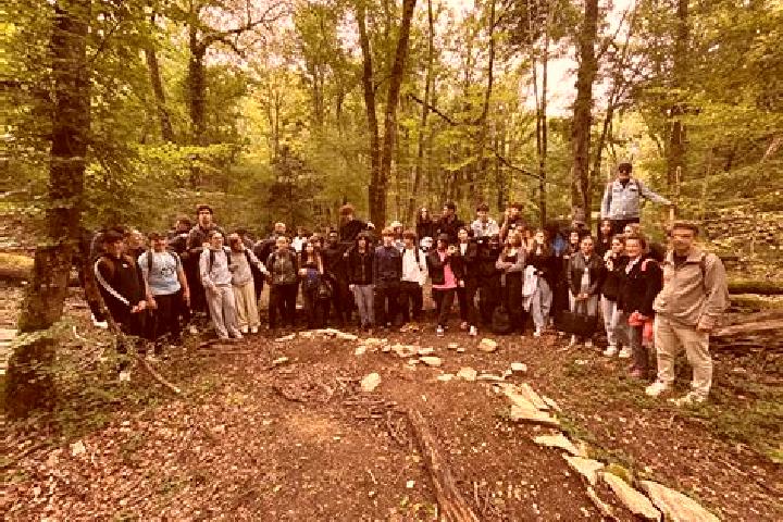 escort Les Eparres