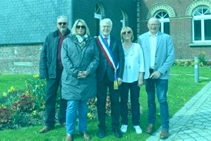 escort Les Trois-Pierres