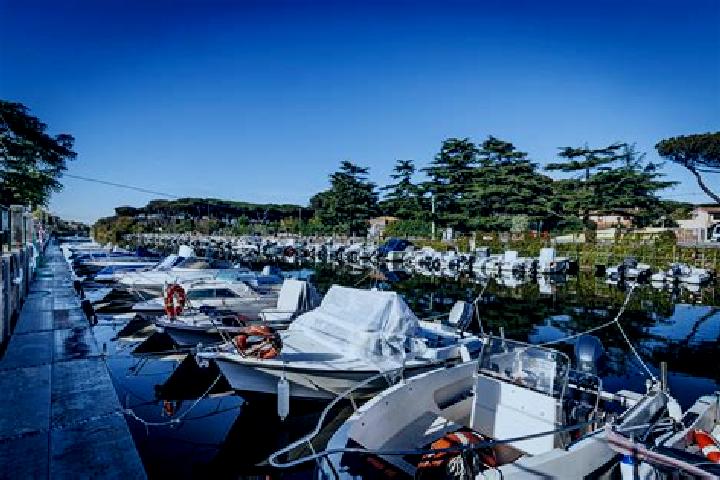 escort Lido di Castel Fusano