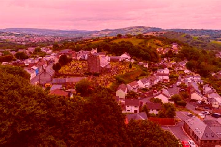escort Llantrisant
