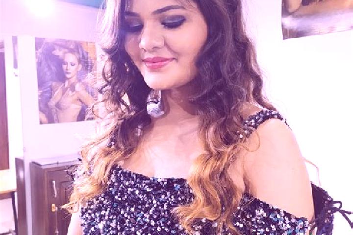 escort Lodhikheda