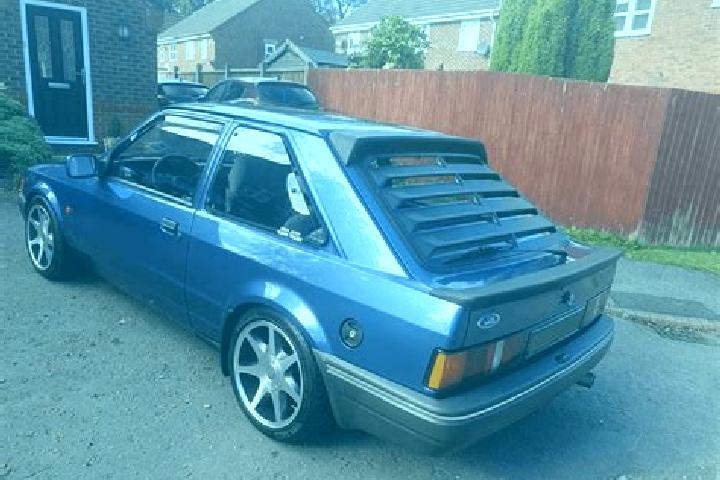 escort Louvres