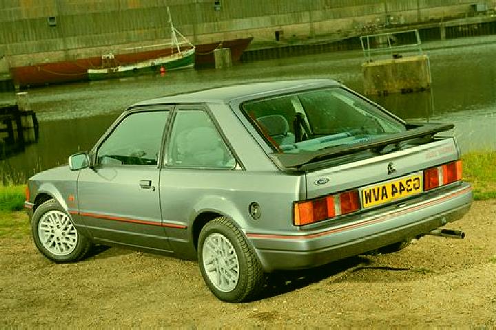 escort Ludgershall