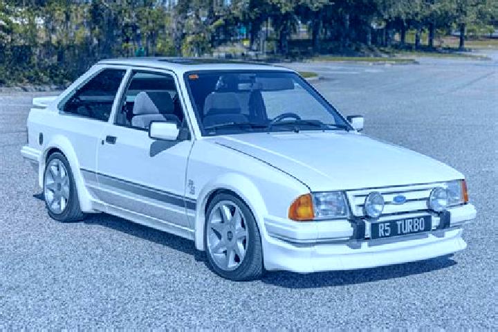 escort Lutcher