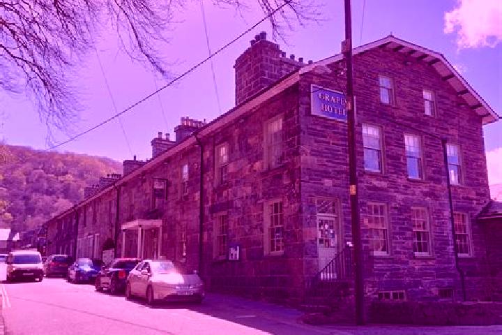 escort Maentwrog