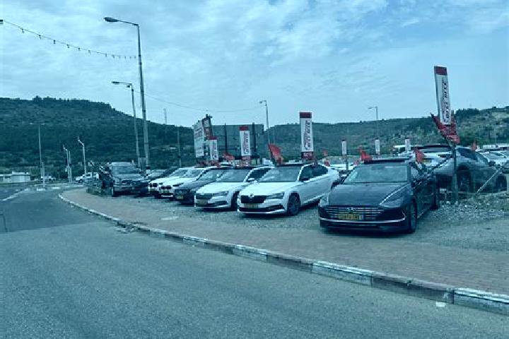 escort Majd el Kurum