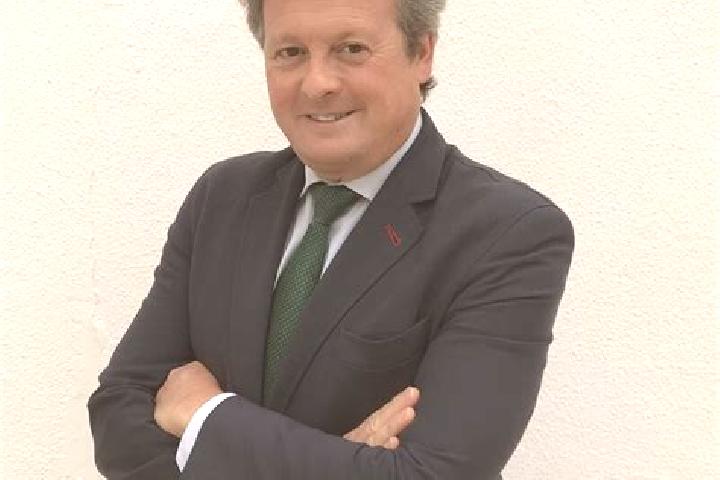 escort Manuel Castilla Brito